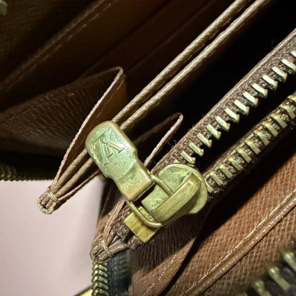 Louis Vuitton Monogram Zippy Wallet CA0029 - Picture 13 of 16